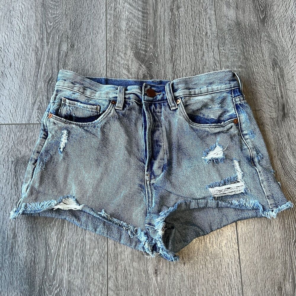 Blank NYC Jeans Shorts Women's Size 27 Light Blue Buttons